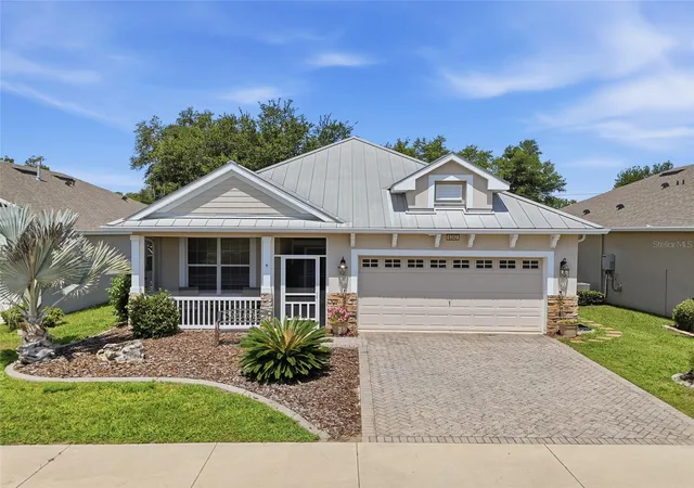 Homes for sale in Okahumpka, FL | 6342 Sanders Grove Cir, Okahumpka, FL 34762 | MLS# G5114601