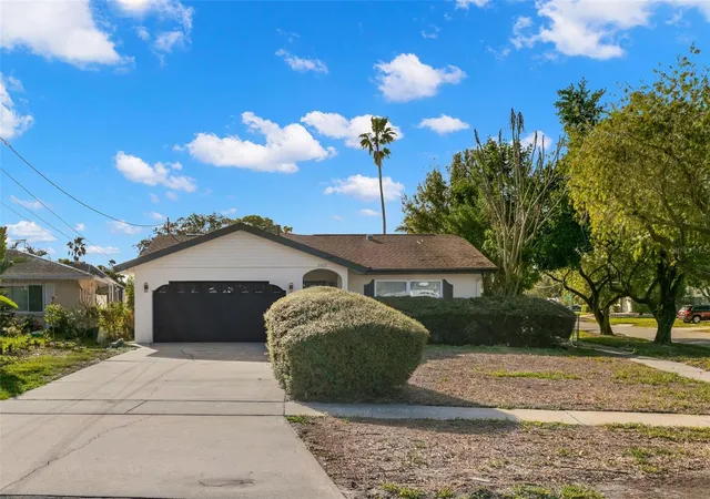Photo 1 of Single family home for sale at 5931 Denver St Ne, Saint Petersburg, FL 33703 | MLS# TB8525581 | Listing updated on 2026-07-03