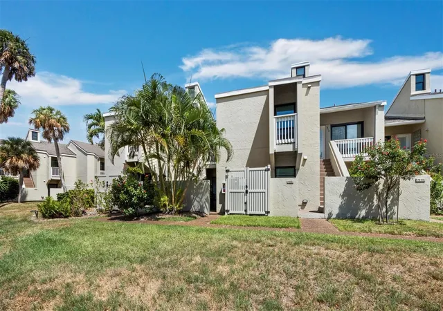Homes for sale in Longboat Key, FL | 5260 Gulf Of Mexico Dr #413, Longboat Key, FL 34228 | MLS# A4698906