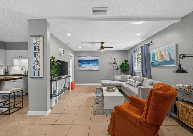 2nd image of 610 1st Ave Ne, Largo, FL 33770 | MLS# TB8525596