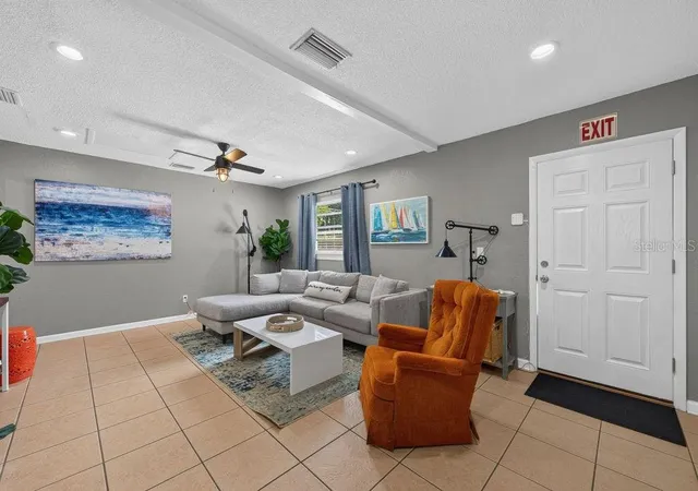4th image of 610 1St Ave Ne, Largo, FL 33770 | MLS# TB8525596