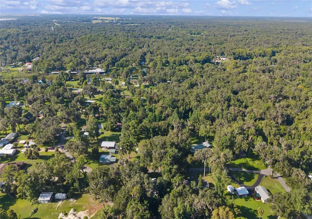3rd image of 1975 E Cr412 Rd, Lake Panasoffkee, FL 33538 | MLS# O6422038