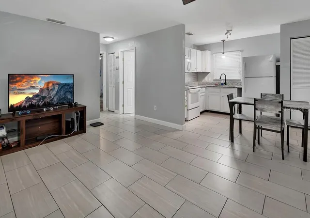 Photo 4 of Single family home for sale at 2222 6th Avenue, Deland, FL 32724 | MLS# V4950014 | Listing updated on 2026-09-06