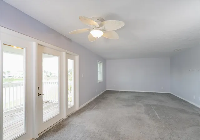 Listing Photo 4 - Condo for sale in building located at 123 Seahorse Dr Se, St Petersburg, FL 33705 - Unit #D