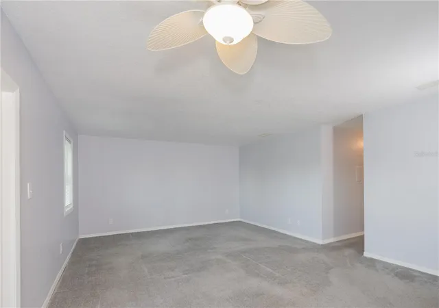 Listing Photo 5 - Condo for sale in building located at 123 Seahorse Dr Se, St Petersburg, FL 33705 - Unit #D