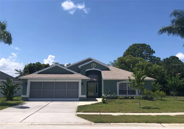 Photo 2 of Single family home for sale at 10125 Peoples Loop, Port Richey, FL 34668 | MLS# W7887320 | Listing updated on 2026-10-04