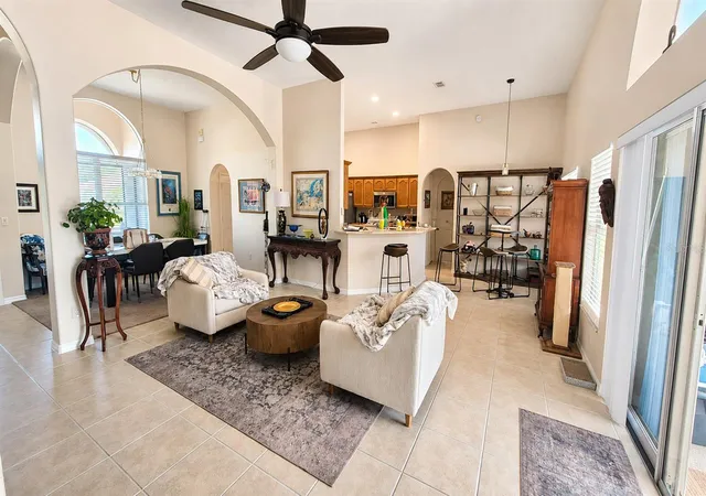 Photo 4 of Single family home for sale at 4303 Sioux Ct, Saint Cloud, FL 34772 | MLS# S5152960 | Listing updated on 2026-08-12