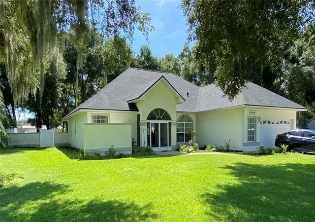 Photo 2 of Single family home for sale at 36320 Piney Ridge Blvd, Fruitland Park, FL 34731 | MLS# S5152965 | Listing updated on 2026-09-21