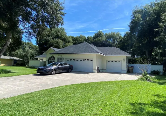 Photo 4 of Single family home for sale at 36320 Piney Ridge Blvd, Fruitland Park, FL 34731 | MLS# S5152965 | Listing updated on 2026-09-26