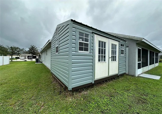 2nd image of 2711 46th St E, Palmetto, FL 34221 | MLS# O6422057