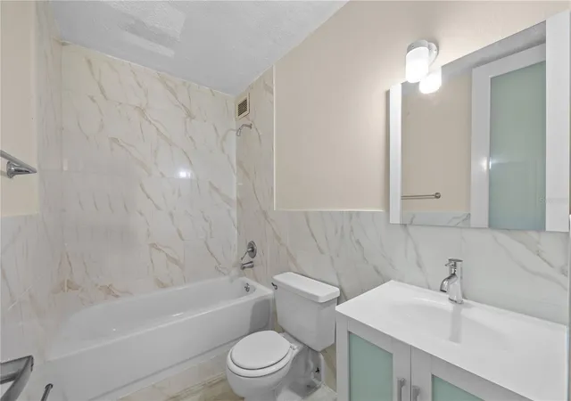 Photo 4 of Sale Pending at 3015 Almonte St Cond Guarionex #304, San Juan, PR 00926 | MLS# PR9122524 | Listing updated on 2026-08-18