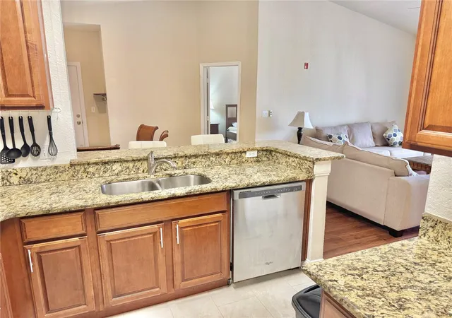 Listing Photo 5 - Condo for sale in building located at 8828 Dunes Ct, Kissimmee, FL 34747 - Unit #12-304