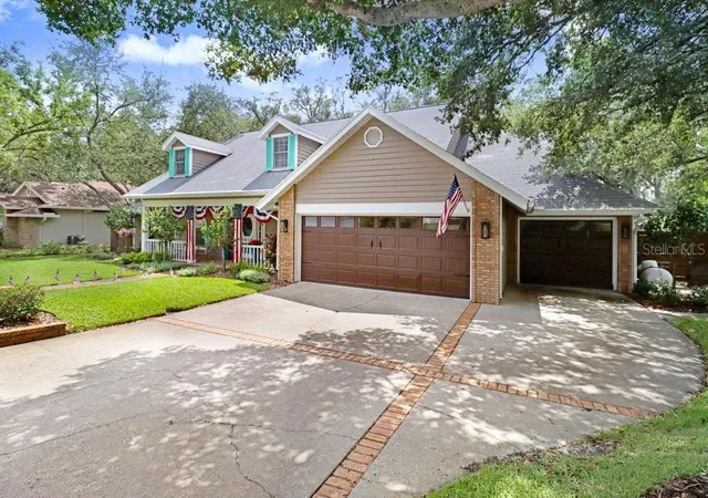 4th image of 1976 Dunloe Cir, Dunedin, FL 34698 | MLS# TB8525649