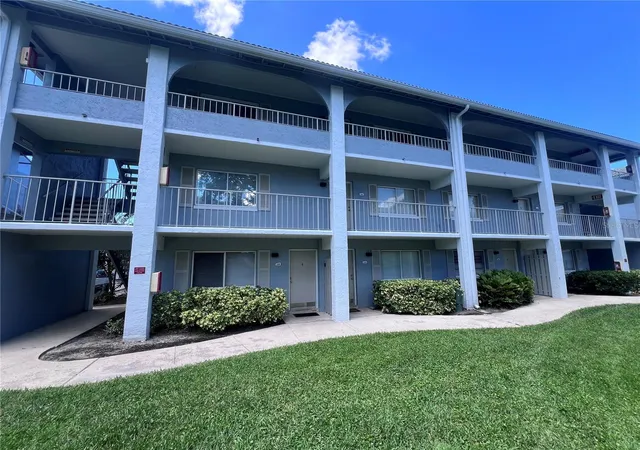 Homes for sale in Altamonte Springs, FL | 126 Blue Point Wy #100, Altamonte Springs, FL 32701 | MLS# O6422081