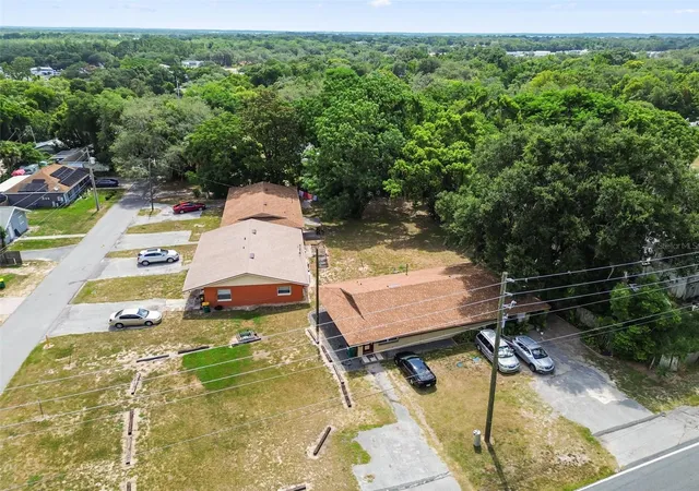 Homes for sale in Fruitland Park, FL | 601 S Dixie Ave, Fruitland Park, FL 34731 | MLS# S5152972