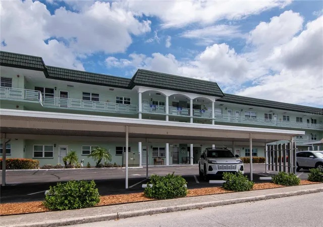 Homes for sale in Gulfport, FL | 5935 30 Ave S #206, Gulfport, FL 33707 | MLS# GC541665