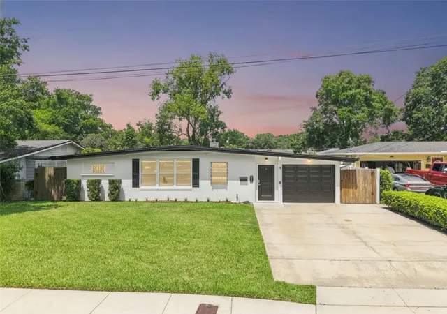 1st image of 526 N Hampton Ave, Orlando, FL 32803 | MLS# O6422085