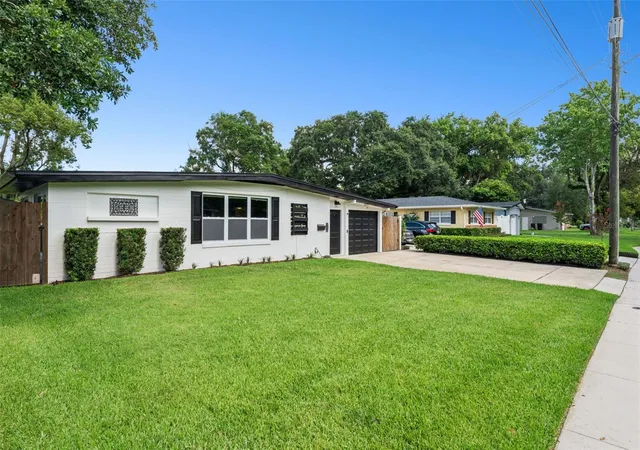 3rd image of 526 N Hampton Ave, Orlando, FL 32803 | MLS# O6422085