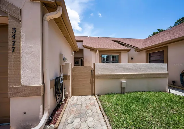 Photo 4 of House for sale at 3477 Hillmoor Dr, Palm Harbor, FL 34685 | MLS# TB8525676 | Listing updated on 2026-09-29