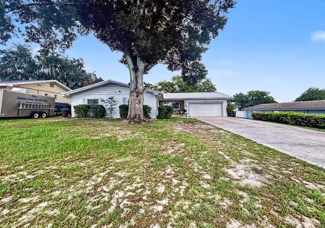 Photo 3 of Single family home for sale at 1826 6th Street Se, Winter Haven, FL 33880 | MLS# P4939228 | Listing updated on 2026-09-12