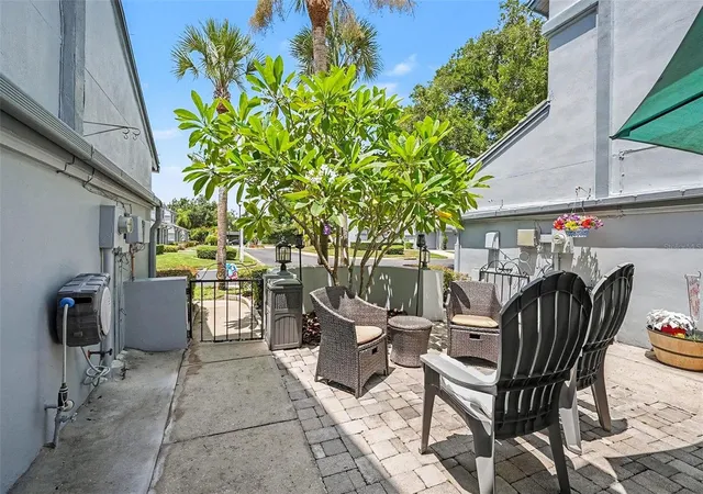 Photo 3 of Townhouse for sale at 4107 Brentwood Park Cir, Tampa, FL 33624 | MLS# TB8525686 | Listing updated on 2026-09-15
