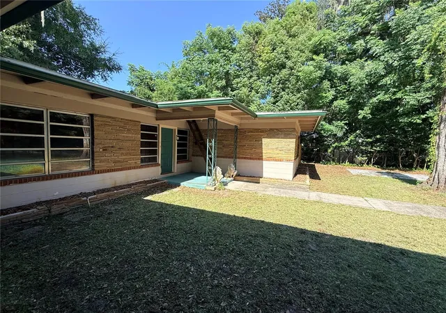 Photo 2 of Single family home for sale at 816 NW 14th Avenue, Gainesville, FL 32601 | MLS# GC541668 | Listing updated on 2026-08-17