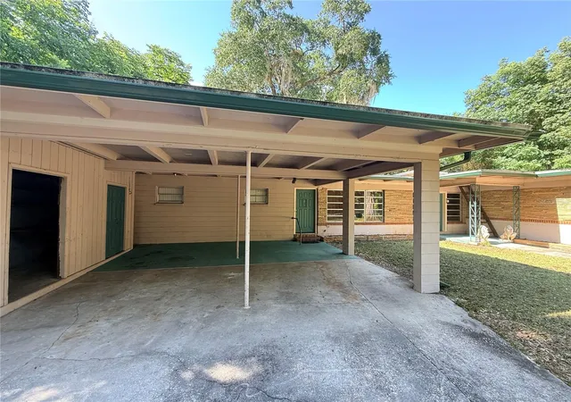 Photo 4 of Single family home for sale at 816 NW 14th Avenue, Gainesville, FL 32601 | MLS# GC541668 | Listing updated on 2026-08-17