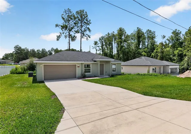 Photo 3 of Sale Pending at 8111 SW 132nd Loop, Ocala, FL 34473 | MLS# OM727868 | Listing updated on 2026-09-23
