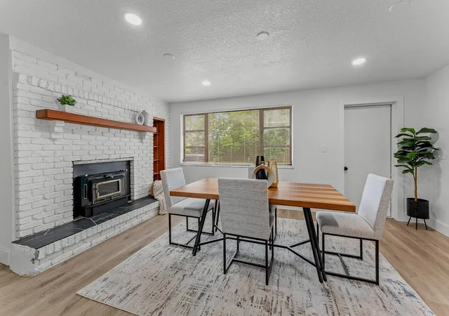 Photo 3 of Single family home for sale at 849 Logan Dr, Longwood, FL 32750 | MLS# O6422103 | Listing updated on 2026-10-01