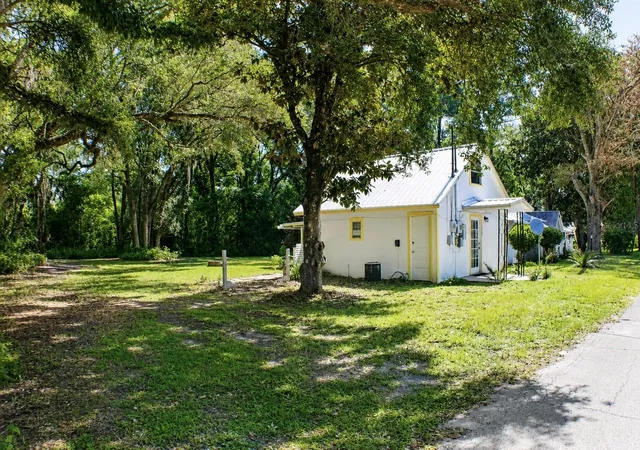 Homes for sale in Lake Helen, FL | 490 John St #A & B, Lake Helen, FL 32744 | MLS# V4950021