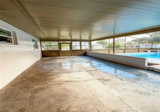 Photo 3 of Single family home for sale at 2104 SW 38th Avenue, Ocala, FL 34474 | MLS# OM727869 | Listing updated on 2026-09-07