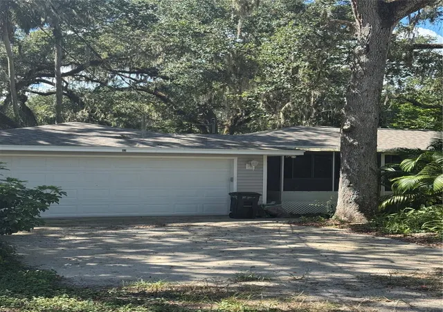 Homes for sale in Palm Coast, FL | 12 Dawson Dr, Palm Coast, FL 32137 | MLS# FC319715