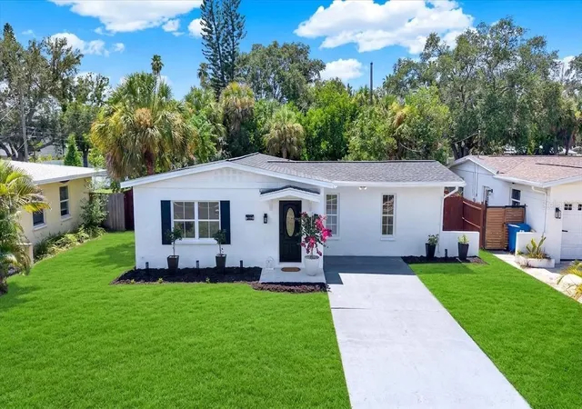 Homes for sale in Saint Petersburg, FL | 4200 Huntington St Ne, Saint Petersburg, FL 33703 | MLS# TB8525701