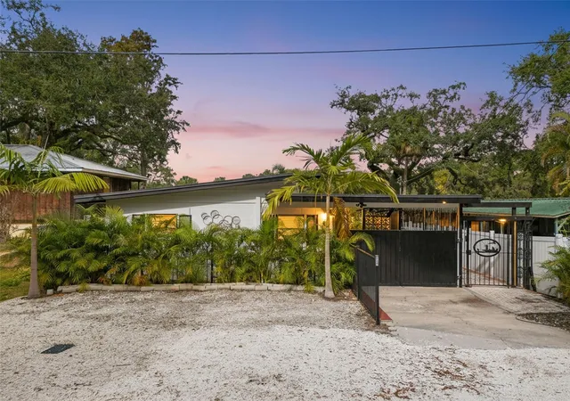 1st image of 308 E Hollywood St, Tampa, FL 33604 | MLS# TB8525706