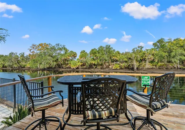 3rd image of 308 E Hollywood St, Tampa, FL 33604 | MLS# TB8525706