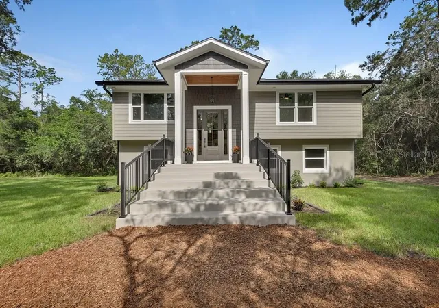 Photo 1 of Single family home for sale at 1530 Deermoss Ln, De Land, FL 32720 | MLS# V4950022 | Listing updated on 2026-10-01