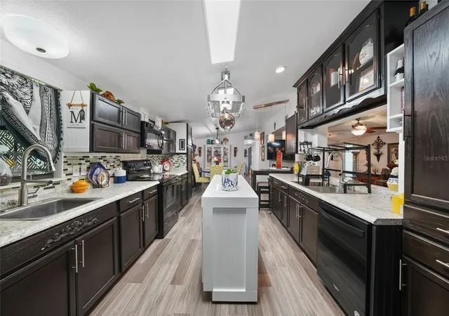 4th image of 145 Crystal Lake Dr, Melrose, FL 32666 | MLS# TB8525712