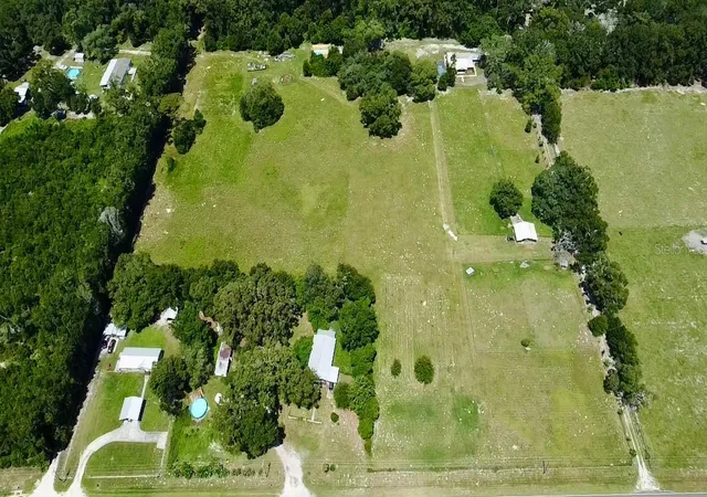 Homes for sale in Chiefland, FL | 15770 Nw 60Th Ave, Chiefland, FL 32626 | MLS# GC541670