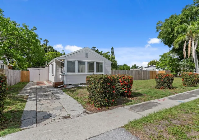 Photo 25 of Single family home for sale at 3152 13th Avenue N, Saint Petersburg, FL 33713 | MLS# TB8525726 | Listing updated on 2026-08-10