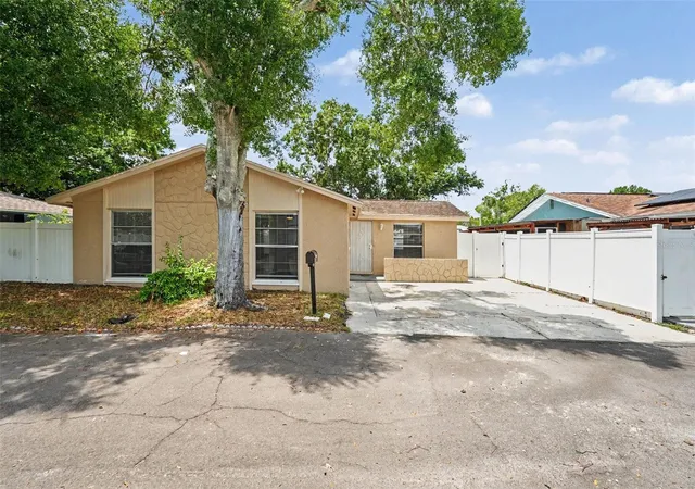 Single family home for sale at 6404 Freedom Ct, TAMPA, FL 33634 | MLS# O6422123