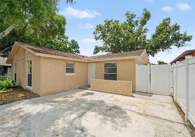 Photo 1 of Single family home for sale at 6404 Freedom Ct, Tampa, FL 33634 | MLS# O6422123 | Listing updated on 2026-09-28