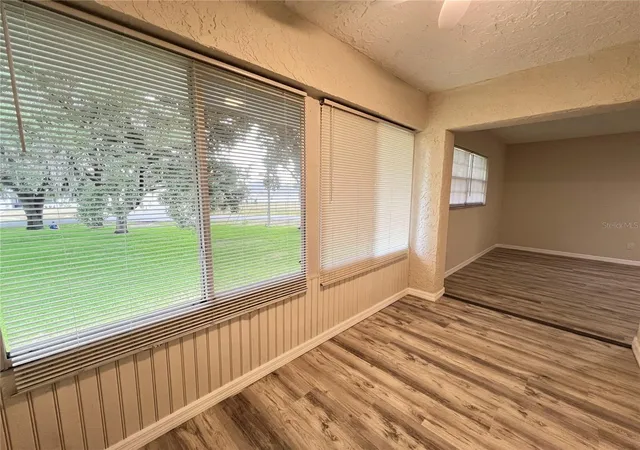 2nd image of 572 SE Fairways Ln, OCALA, FL 34472