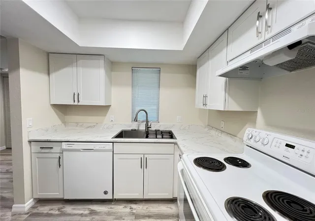 4th image of 572 SE Fairways Ln, OCALA, FL 34472