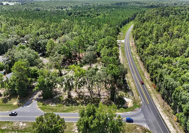 17th image of 3 Bay Dr, Ocklawaha, FL 32179 | MLS# O6422128