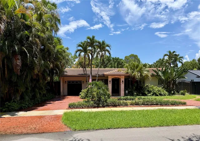Homes for sale in Miami Lakes, FL | 14821 Palmetto Palm Ave, Miami Lakes, FL 33014 | MLS# GC541672