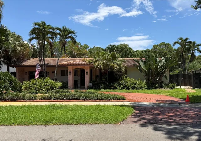 Homes for sale in Miami Lakes, FL | 14821 Palmetto Palm Ave, Miami Lakes, FL 33014 | MLS# GC541672