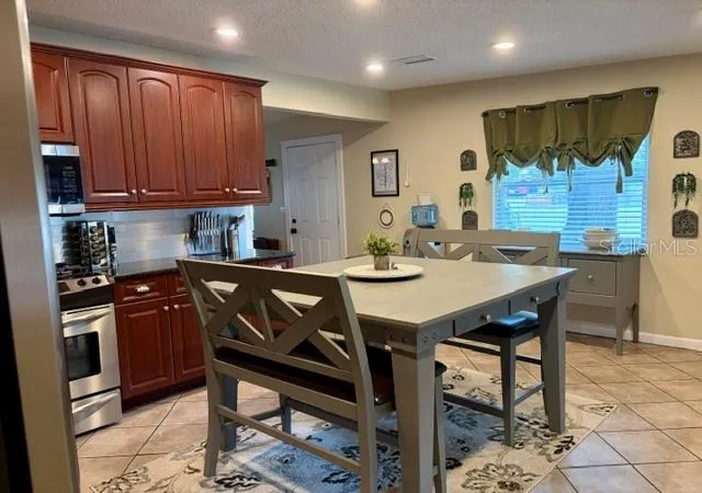 5th image of 915 Harbor Hill Dr, Safety Harbor, FL 34695 | MLS# TB8525747