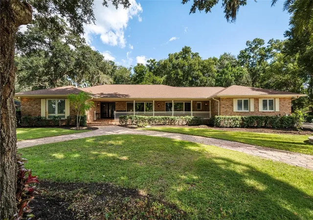 Single family home for sale at 2009 Woody Dr, WINDERMERE, FL 34786 | MLS# O6422132
