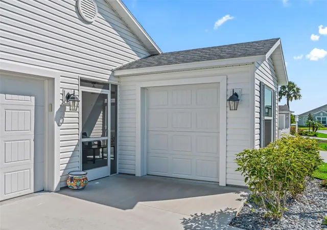 Photo 4 of House for sale at 7536 Kuenher Ct, The Villages, FL 34762 | MLS# G5114620 | Listing updated on 2026-10-03