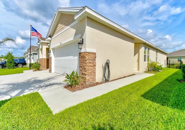 5th image of 345 E Merimont Ln, Ormond Beach, FL 32174 | MLS# FC319718